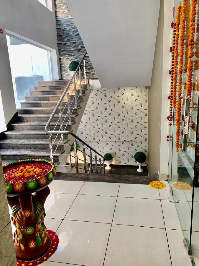 Amora Rooms Dwarka New Delhi Eksteriør bilde