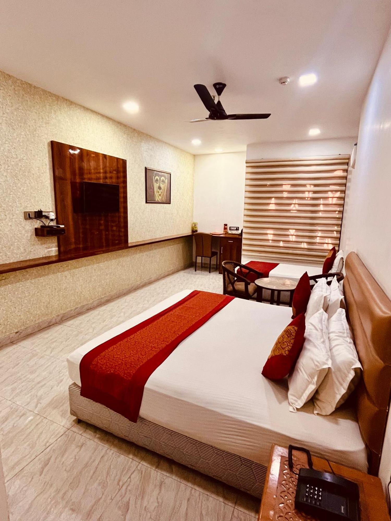 Amora Rooms Dwarka New Delhi Eksteriør bilde