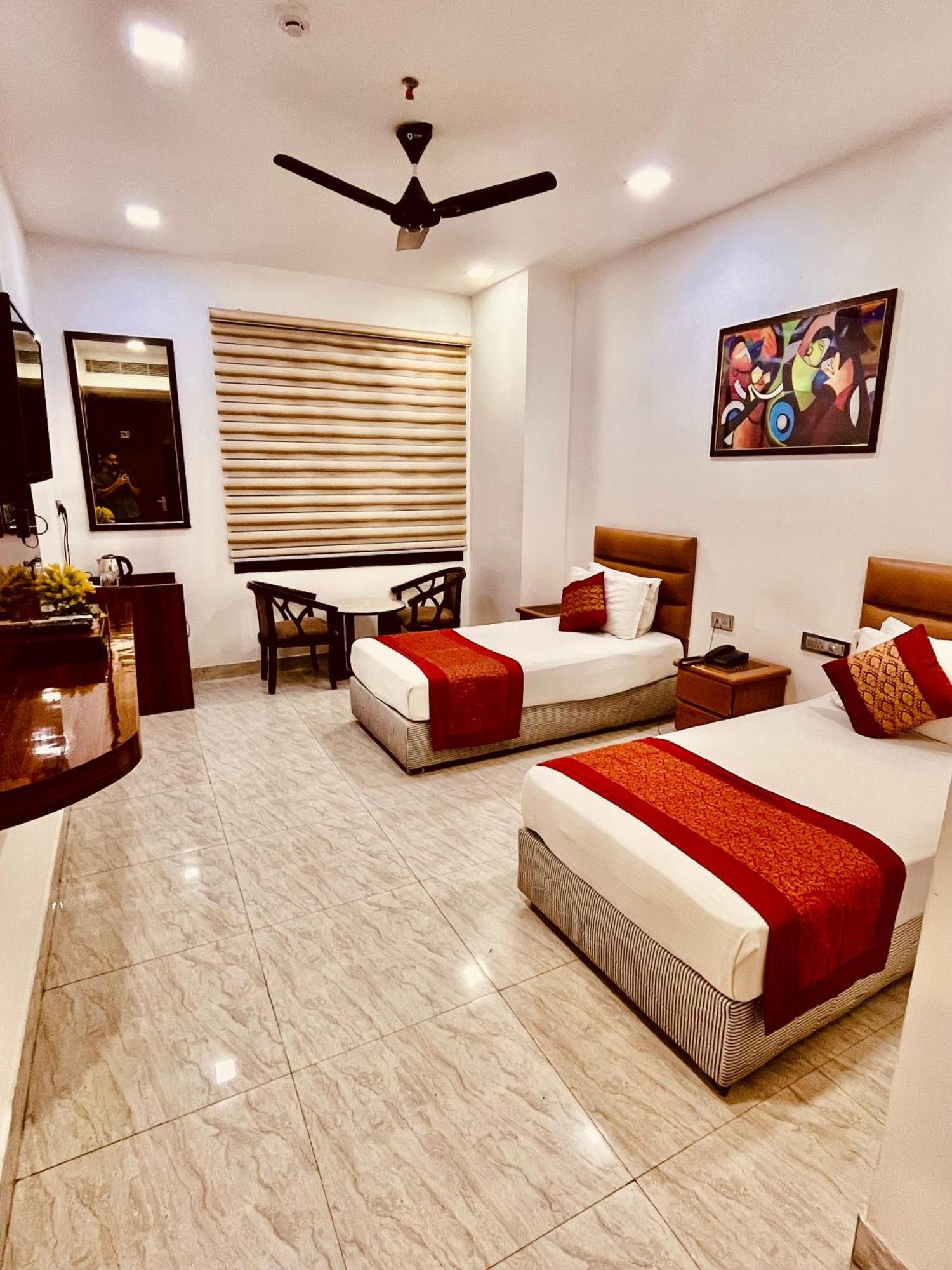Amora Rooms Dwarka New Delhi Eksteriør bilde