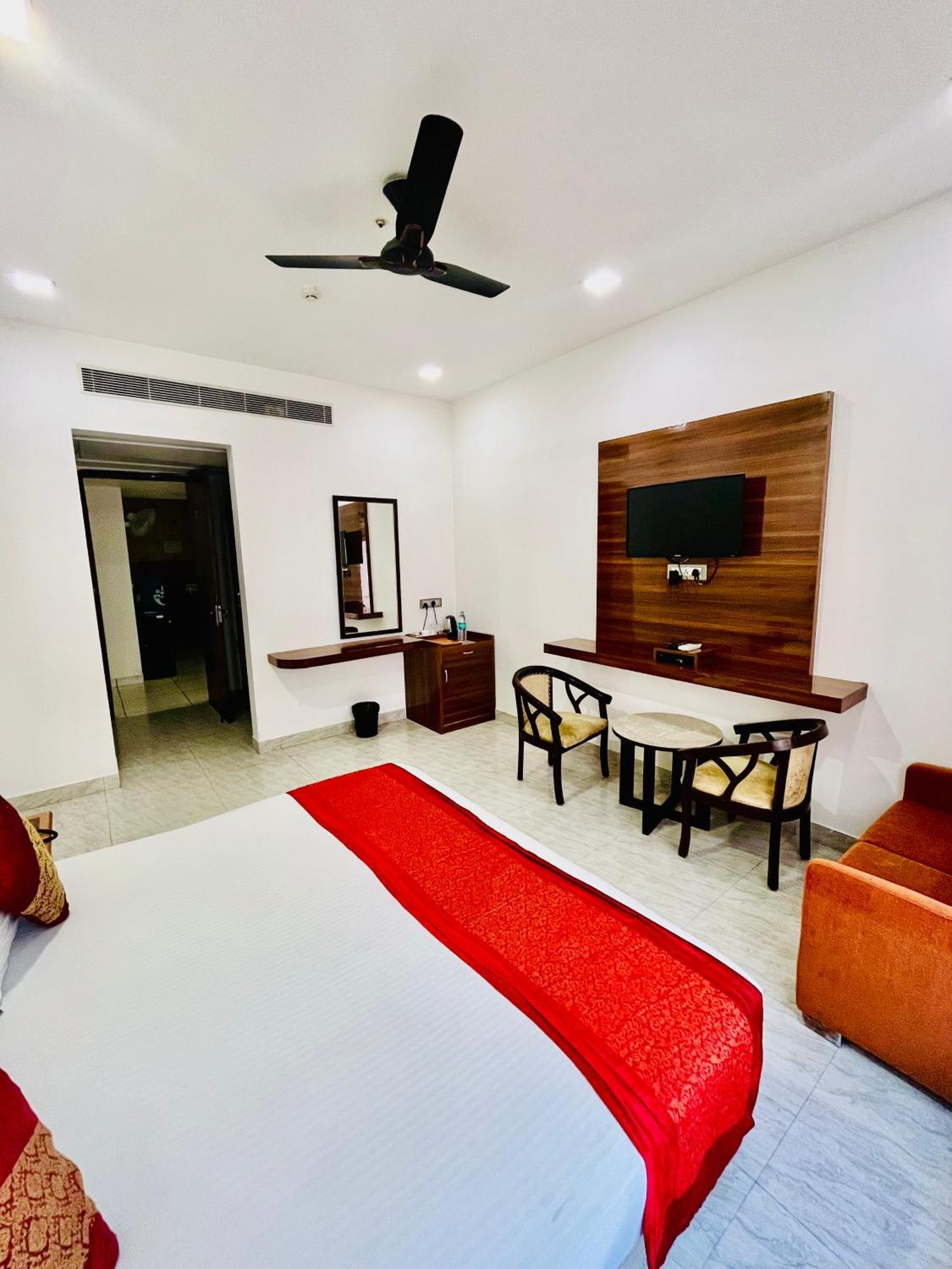 Amora Rooms Dwarka New Delhi Eksteriør bilde