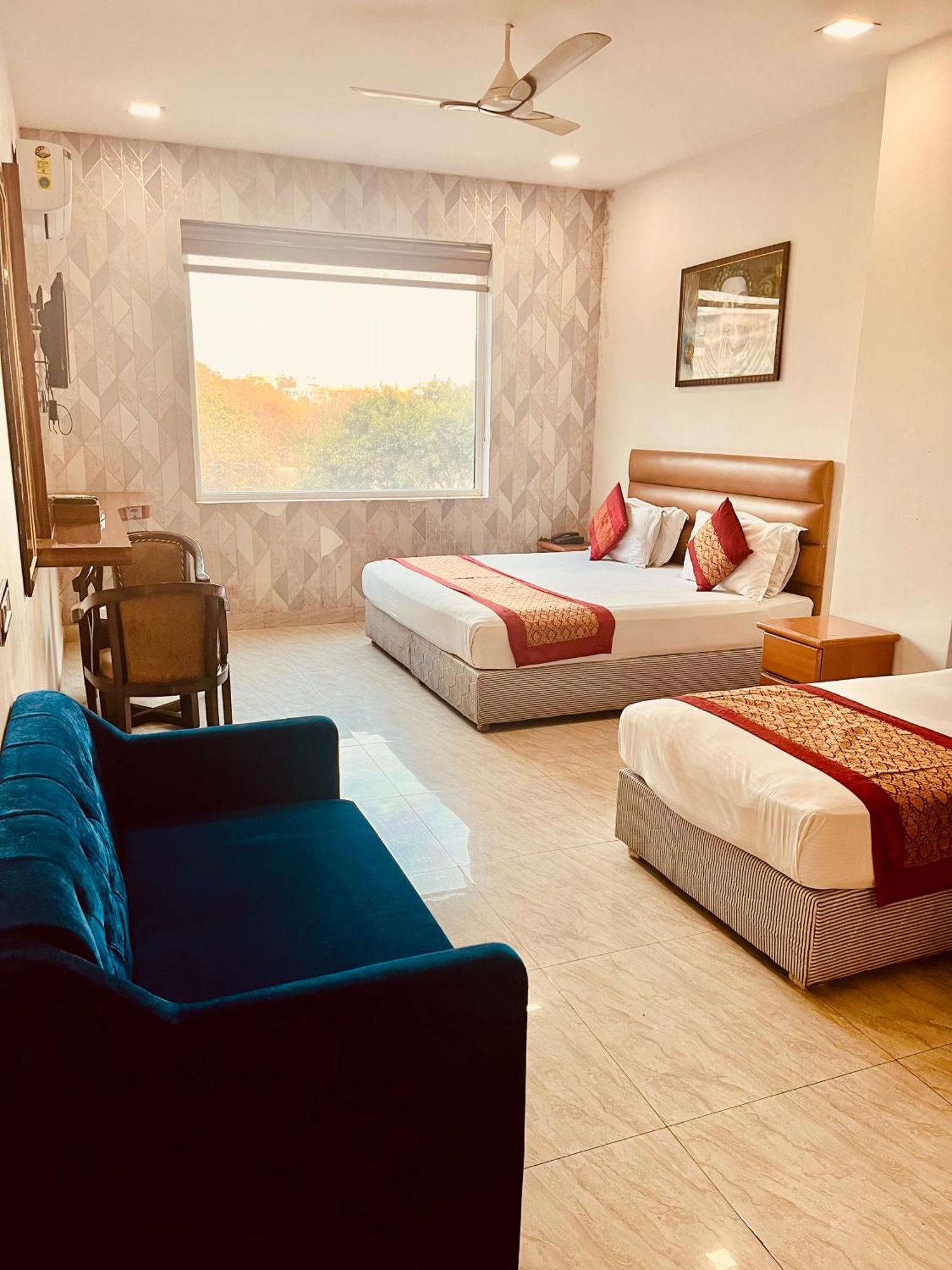 Amora Rooms Dwarka New Delhi Eksteriør bilde