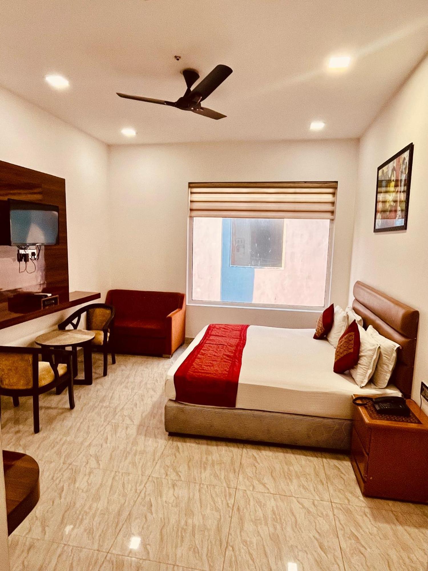 Amora Rooms Dwarka New Delhi Eksteriør bilde