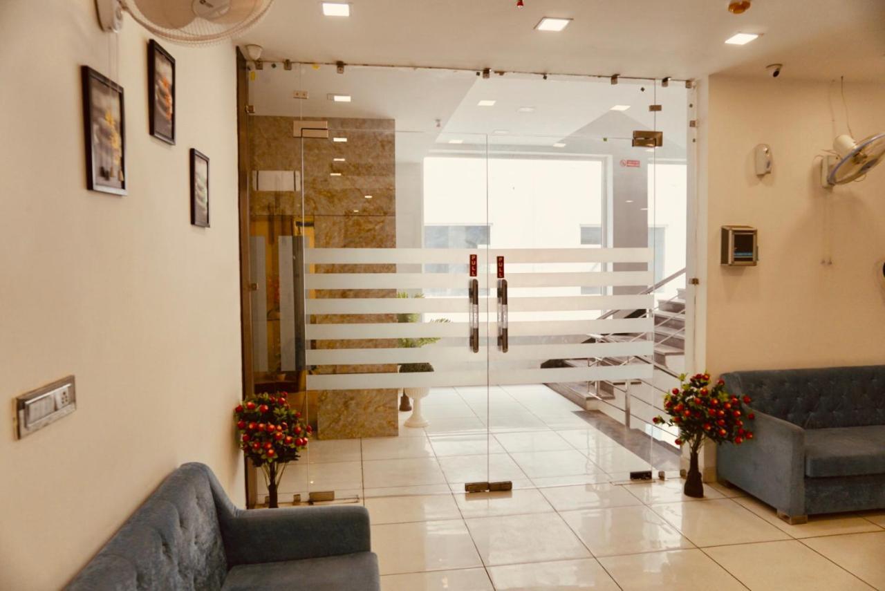 Amora Rooms Dwarka New Delhi Eksteriør bilde